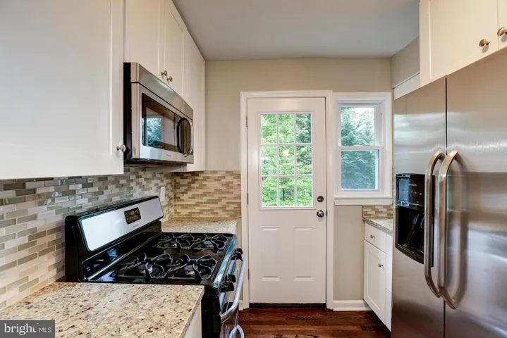 5929 Edgehill Ct, Alexandria, Virginia 22303