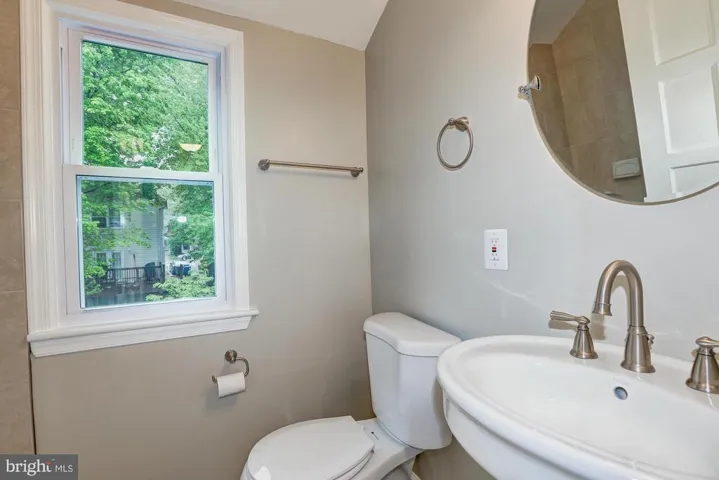 5929 Edgehill Ct, Alexandria, Virginia 22303