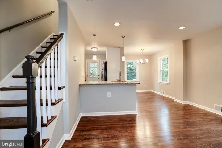 5929 Edgehill Ct, Alexandria, Virginia 22303