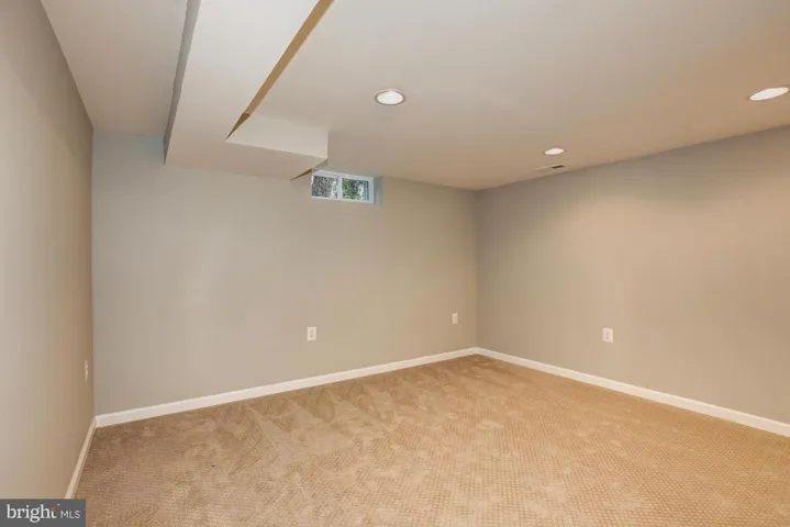 5929 Edgehill Ct, Alexandria, Virginia 22303