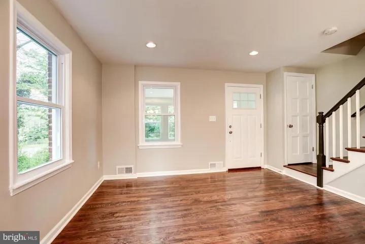 5929 Edgehill Ct, Alexandria, Virginia 22303