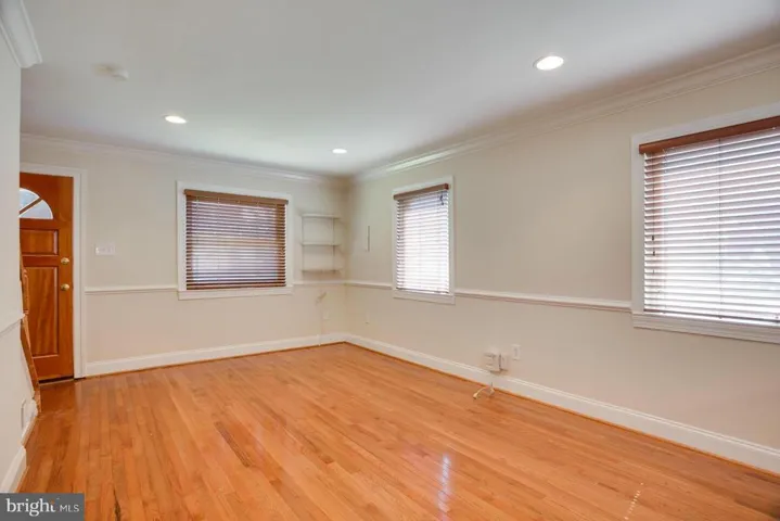 2321 Glendale Ter, Alexandria, Virginia 22303
