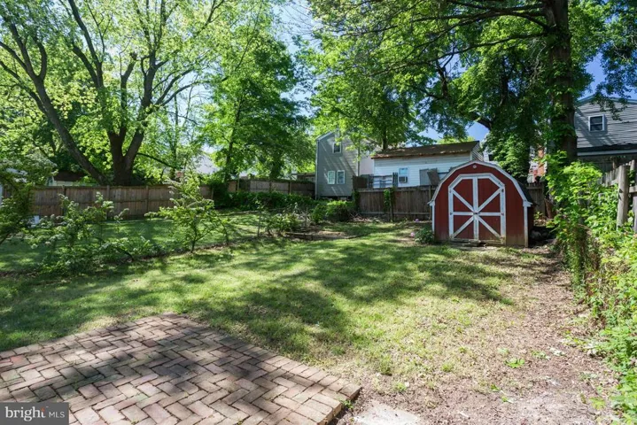 2321 Glendale Ter, Alexandria, Virginia 22303