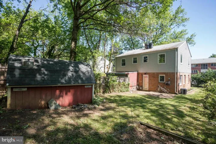2321 Glendale Ter, Alexandria, Virginia 22303