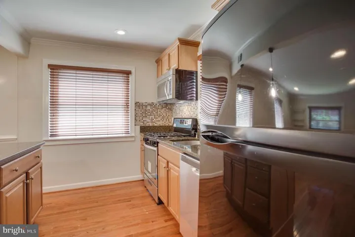 2321 Glendale Ter, Alexandria, Virginia 22303