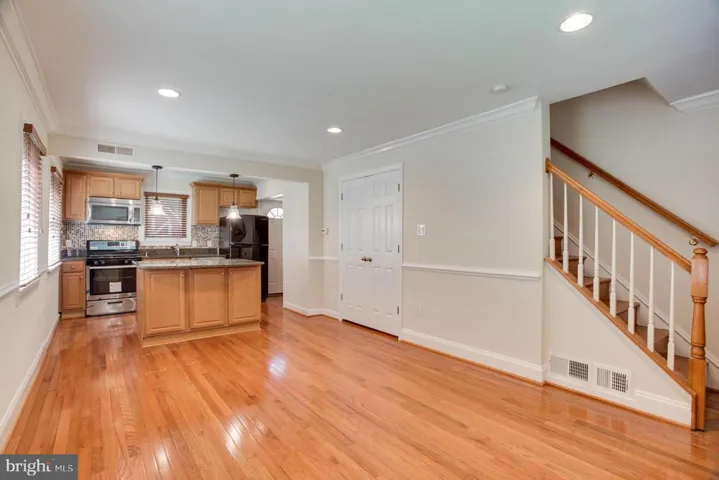 2321 Glendale Ter, Alexandria, Virginia 22303