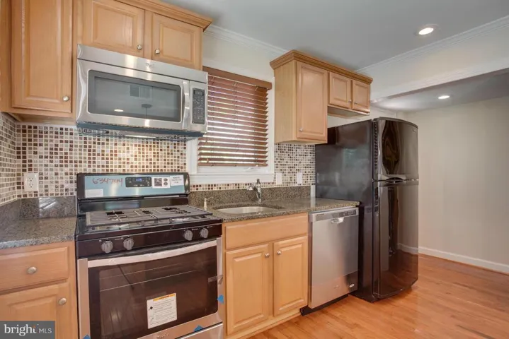 2321 Glendale Ter, Alexandria, Virginia 22303