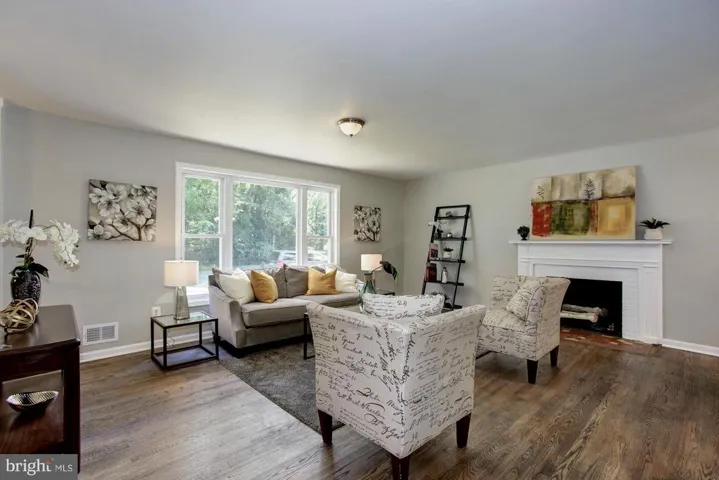 257 Lawyers Rd Nw, Vienna, Virginia 22180