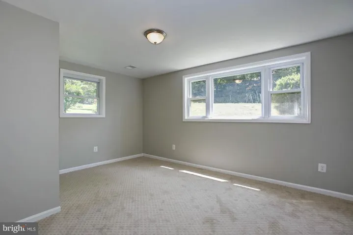 257 Lawyers Rd Nw, Vienna, Virginia 22180