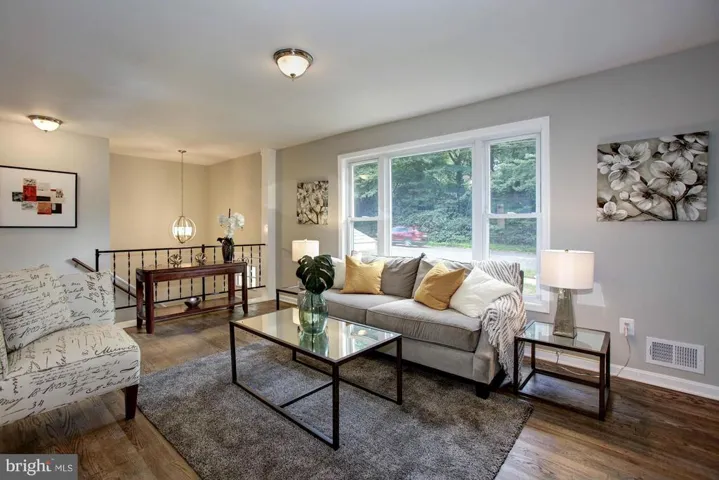 257 Lawyers Rd Nw, Vienna, Virginia 22180