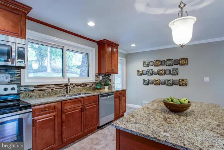 6332 Bren Mar Dr, Alexandria, Virginia 22312