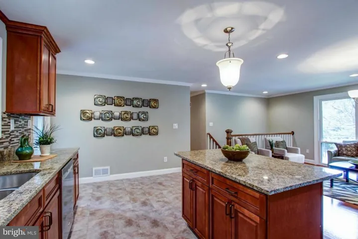 6332 Bren Mar Dr, Alexandria, Virginia 22312