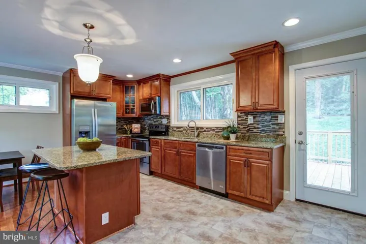 6332 Bren Mar Dr, Alexandria, Virginia 22312