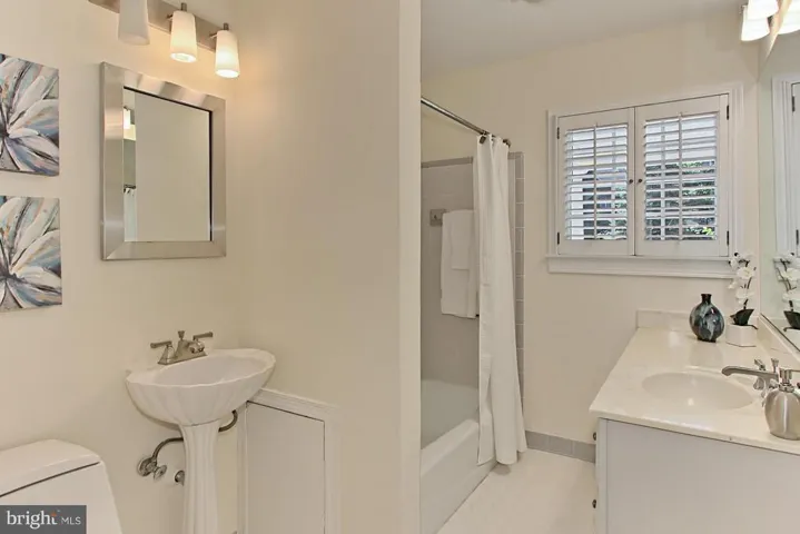 3104 Faber Dr, Falls Church, Virginia 22044