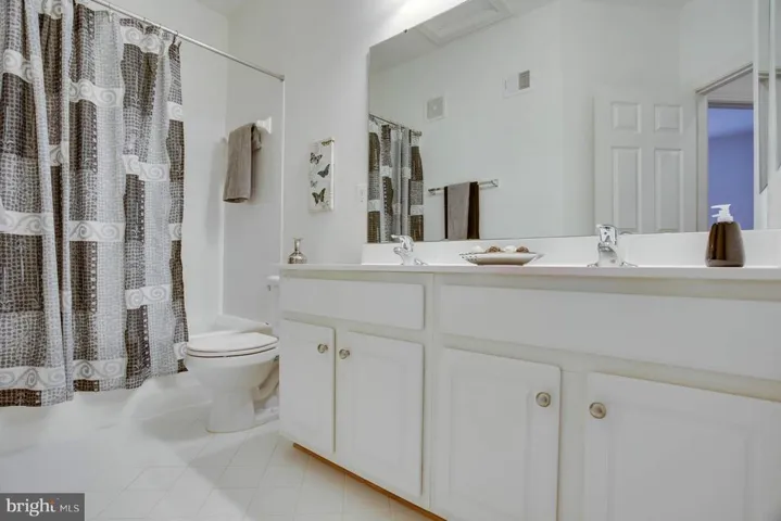 5723 Callcott Way #m, Alexandria, Virginia 22312