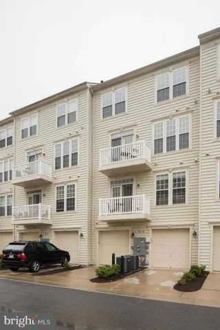 5723 Callcott Way #m, Alexandria, Virginia 22312
