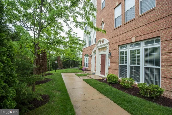 5723 Callcott Way #m, Alexandria, Virginia 22312