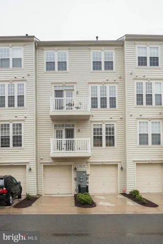 5723 Callcott Way #m, Alexandria, Virginia 22312