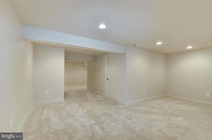 8902 Congress Pl, Landover, Maryland 20785