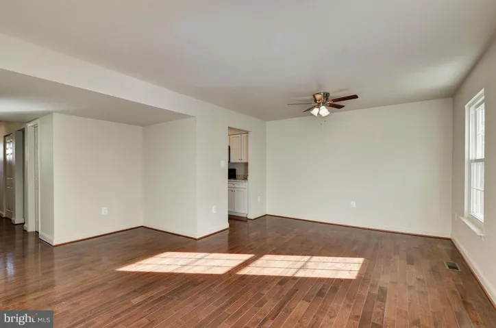 8902 Congress Pl, Landover, Maryland 20785