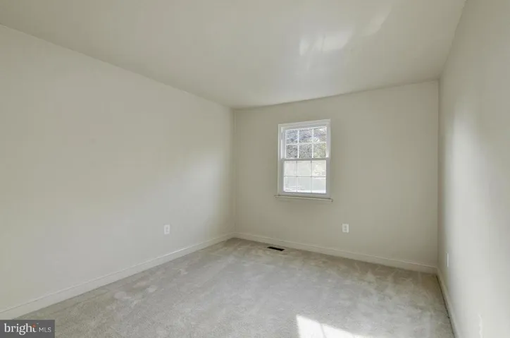 8902 Congress Pl, Landover, Maryland 20785