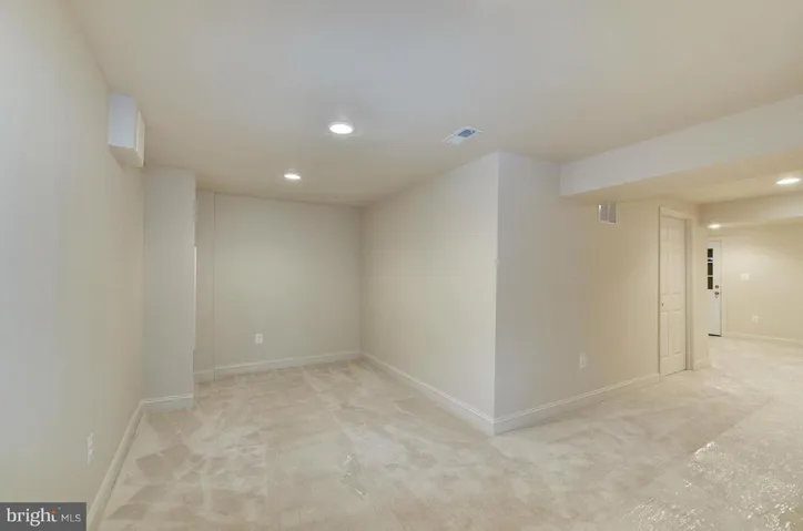 8902 Congress Pl, Landover, Maryland 20785