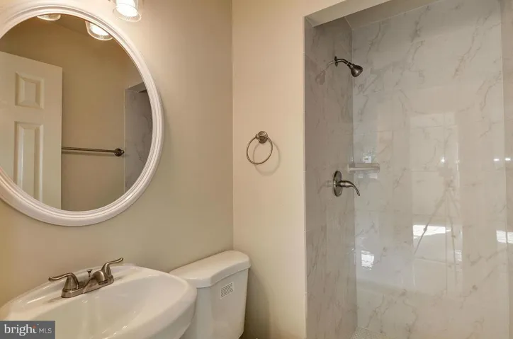 8902 Congress Pl, Landover, Maryland 20785