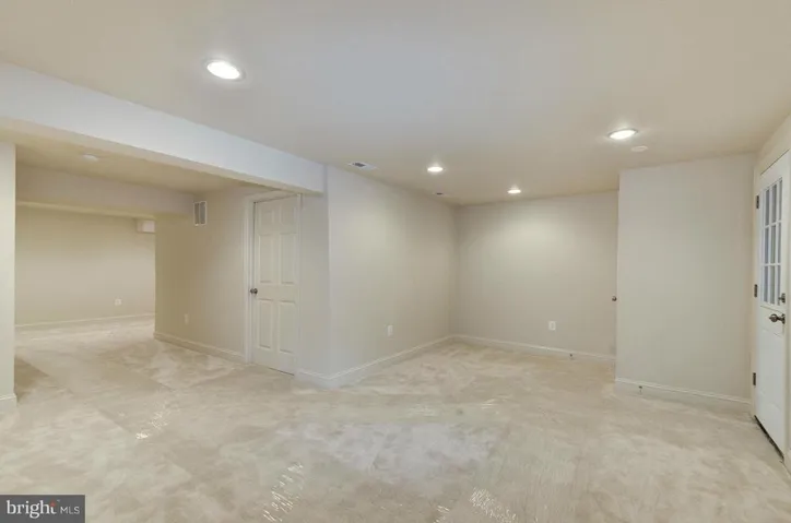 8902 Congress Pl, Landover, Maryland 20785