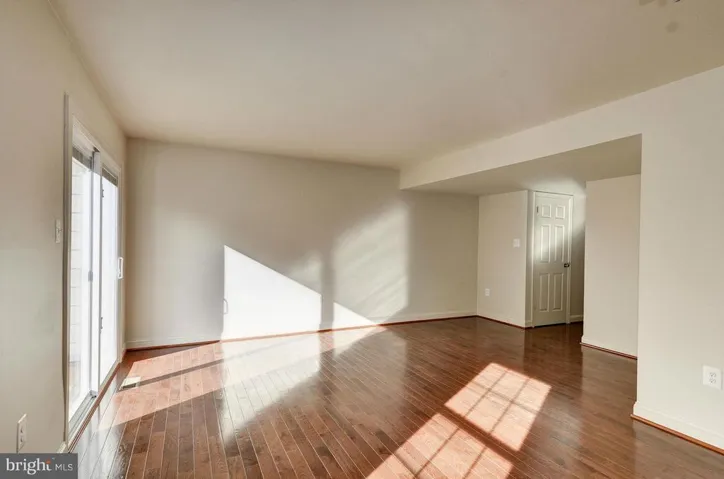 8902 Congress Pl, Landover, Maryland 20785