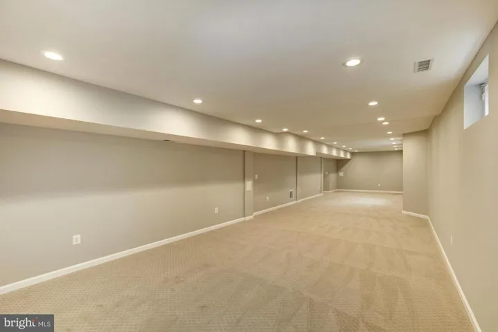 2114 Arrowleaf Dr, Vienna, Virginia 22182