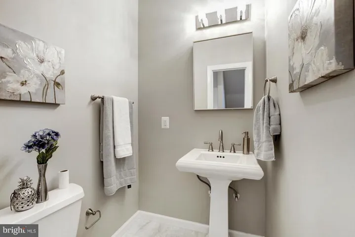 2114 Arrowleaf Dr, Vienna, Virginia 22182
