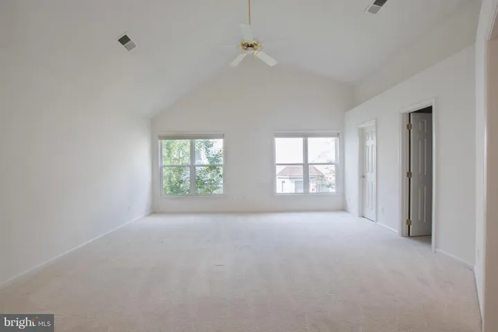 13112 Peach Leaf Pl, Fairfax, Virginia 22030