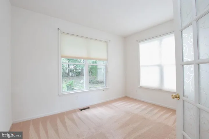 13112 Peach Leaf Pl, Fairfax, Virginia 22030