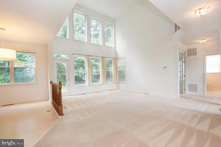 13112 Peach Leaf Pl, Fairfax, Virginia 22030