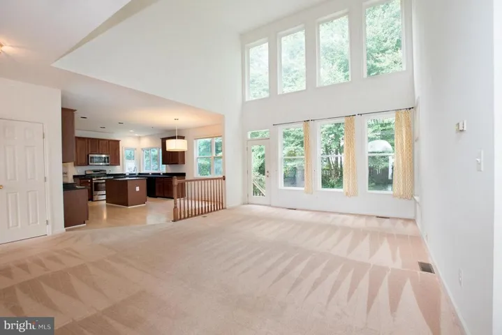 13112 Peach Leaf Pl, Fairfax, Virginia 22030