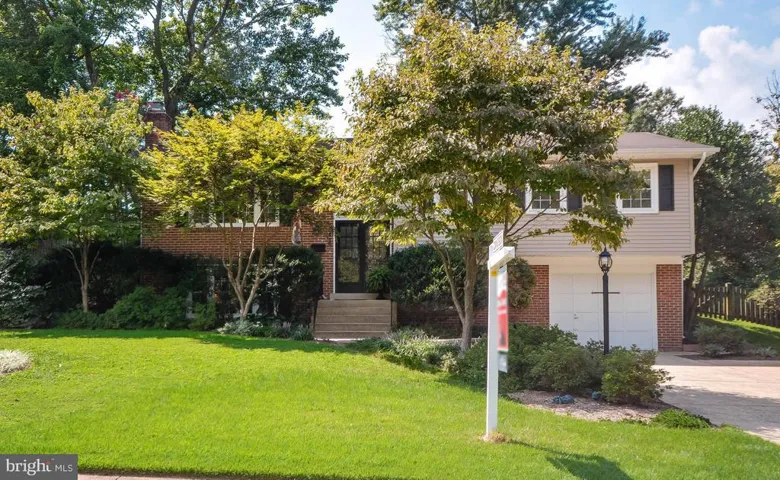 8415 Georgian Way, Annandale, Virginia 22003