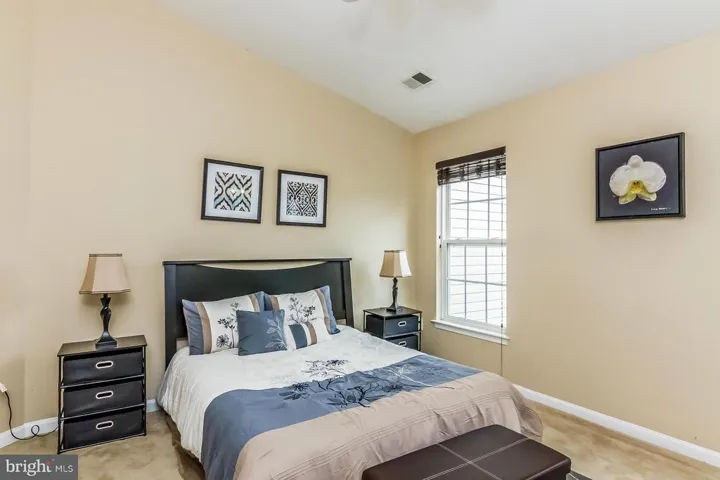 8235 Lamberts Ln, Alexandria, Virginia 22309