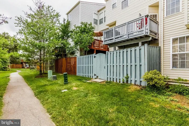 8235 Lamberts Ln, Alexandria, Virginia 22309