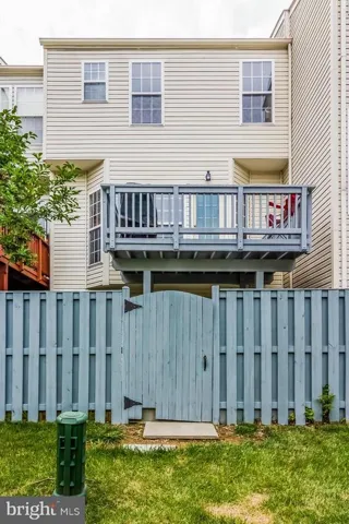 8235 Lamberts Ln, Alexandria, Virginia 22309