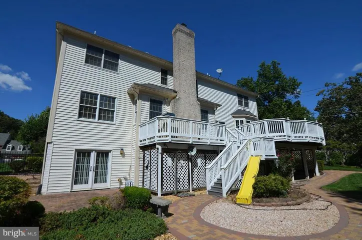 6101 Woodland Stream Dr, Alexandria, Virginia 22310