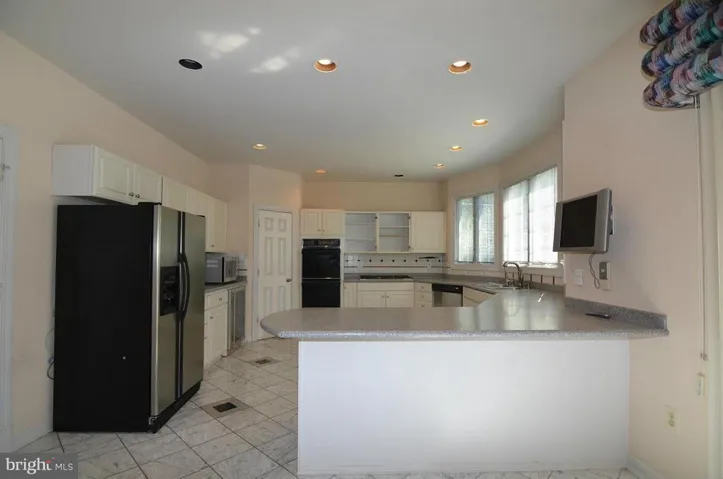6101 Woodland Stream Dr, Alexandria, Virginia 22310
