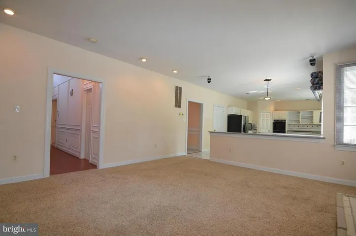 6101 Woodland Stream Dr, Alexandria, Virginia 22310