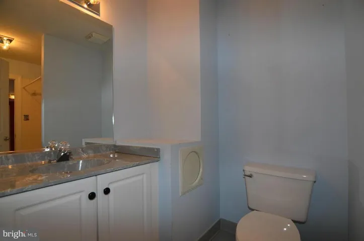 6101 Woodland Stream Dr, Alexandria, Virginia 22310