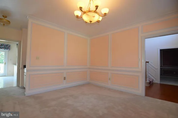 6101 Woodland Stream Dr, Alexandria, Virginia 22310