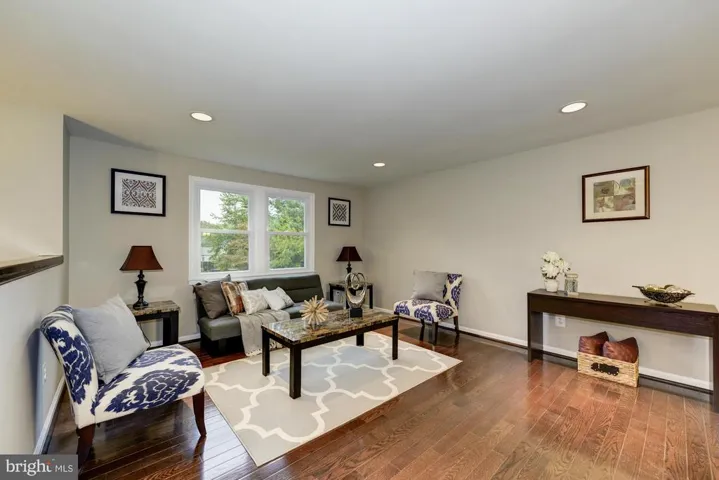 12721 Magna Carta Rd, Herndon, Virginia 20171