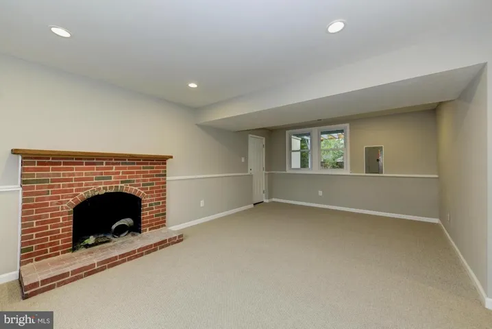 12721 Magna Carta Rd, Herndon, Virginia 20171