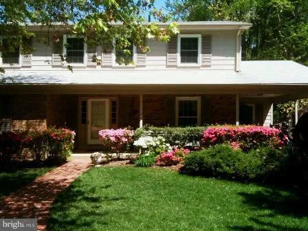 6112 Larstan Dr, Alexandria, Virginia 22312