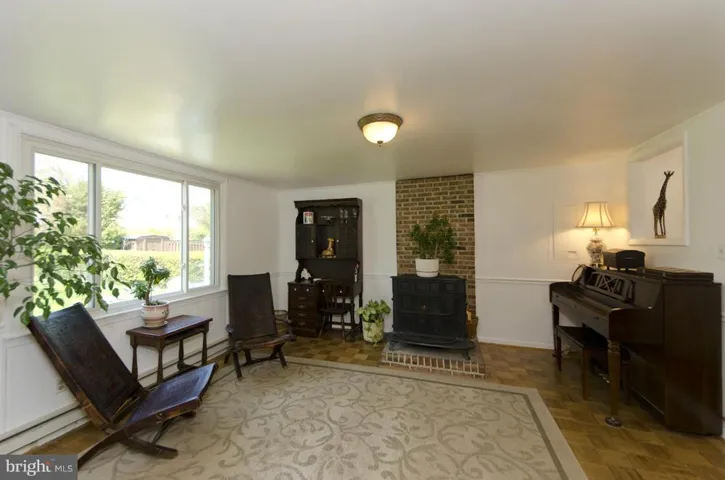 10819 Woodhaven Dr, Fairfax, Virginia 22030