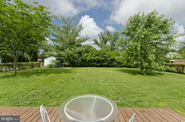 10819 Woodhaven Dr, Fairfax, Virginia 22030