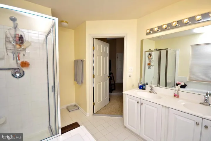 8078 Horseshoe Cottage Cir, Lorton, Virginia 22079